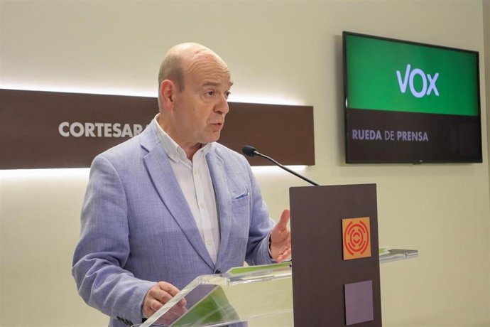 El diputado de Vox en las Cortes de Aragón, Santiago Morón.