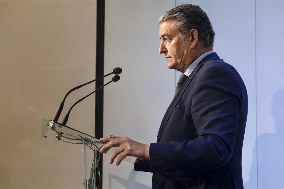 El consejero de Presidencia, Interior, Diálogo Social y Simplificación Administrativa de la Junta de Andalucía, Antonio Sanz, durante la  inauguración el Foro 'Democracia: libertad y medios de comunicación', a 16 de septiembre de 2025 en Cádiz (Andalucí