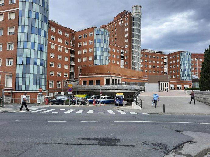 Archivo - Calle en el barrio de Cruces, en Barakaldo