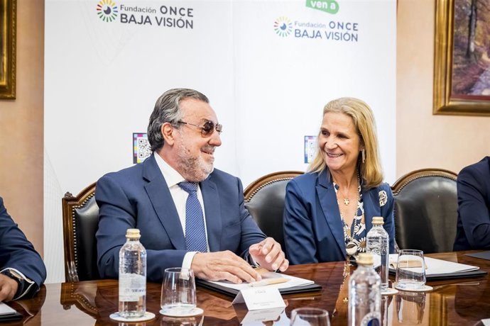 La Infanta Elena, nombrada presidenta de honor de la Fundación ONCE Baja Visión.