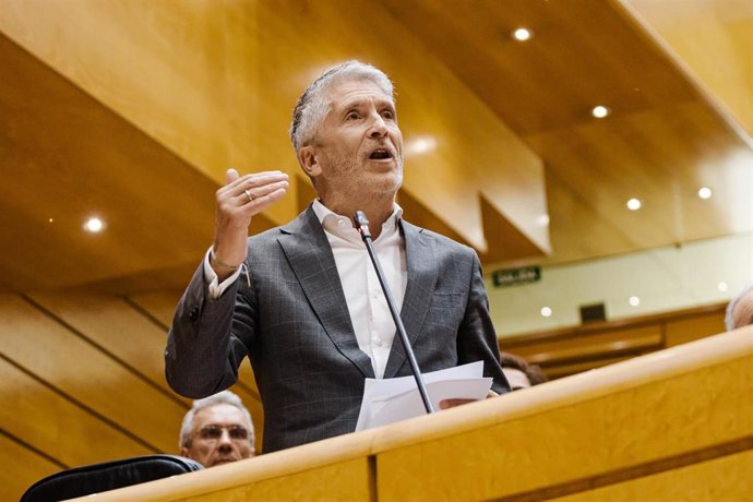 El ministro del Interior, Fernando Grande Marlaska, durante una sesión de control al Gobierno en el Senado, a 16 de septiembre de 2025, en Madrid. 