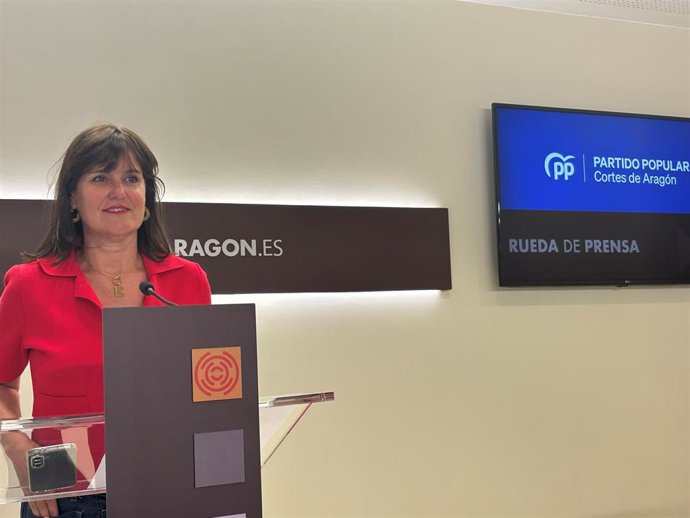 La diputada del PP en las Cortes de Aragón Elena Allué.
