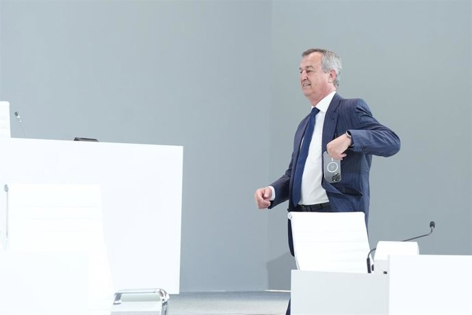 Archivo - El CEO del Banco Sabadell, César González-Bueno, durante la junta general extraordinaria de accionistas de Banco Sabadell, a 6 de agosto de 2025, en Sabadell, Barcelona, Catalunya (España). 