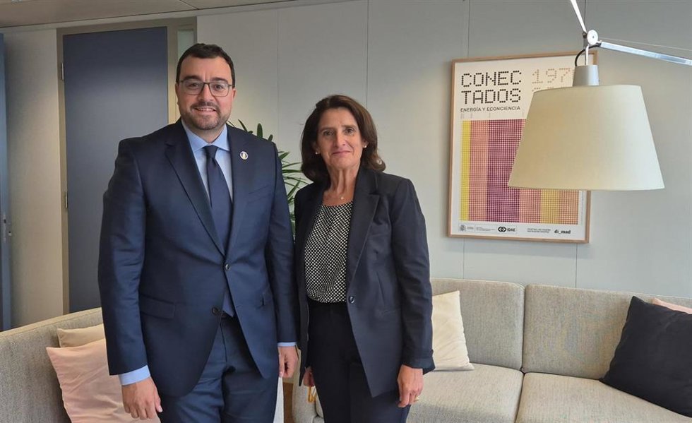 Adrián Barbón y Teresa Ribera