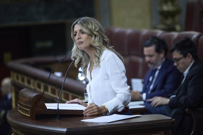 La vicepresidenta segunda y ministra de Trabajo y Economía Social, Yolanda Díaz, interviene durante un pleno en el Congreso de los Diputados, a 10 de septiembre de 2025, en Madrid (España). 