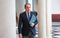 Presidente de la CEA no vería "buena noticia" obligar a empresas a atender en catalán por el "coste" que les supondría