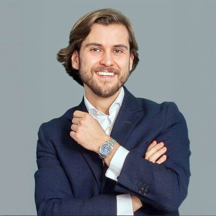 Guillermo Burgers Díaz Como Su Primer Director De Operaciones Para España De Easyhotel