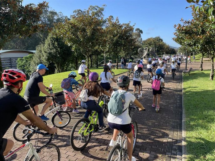 Gran Bicicletada Escolar Por La Semana Europea De La Movilidad