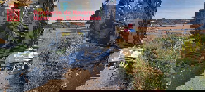 Un fallecido al colisionar una furgoneta y una cosechadora en Tafalla.