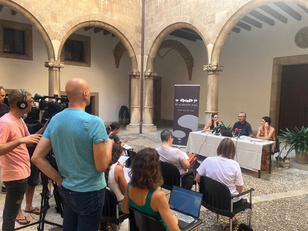 Rueda de prensa del Frum de la Societat Civil