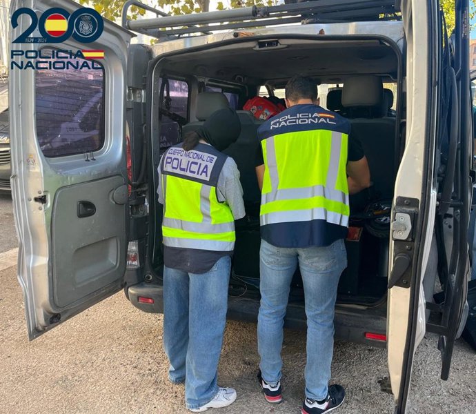 Archivo - Agentes de la Policía Nacional