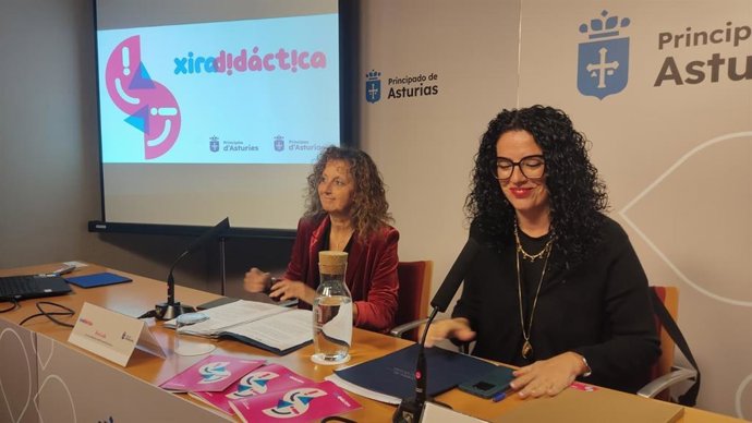 Las consejeras de Educación, Eva Ledo y de Cultura, Vanessa Gutiérrez, en rueda de prensa.