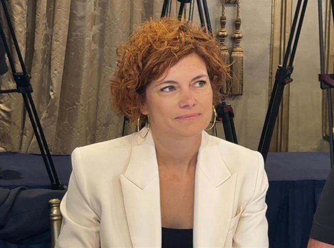 La secretaria general de ERC, Elisenda Alamany, en un desayuno informativo.