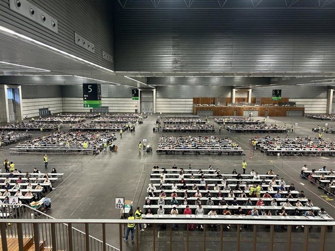 Archivo - OPE de Osakidetza en el BEC