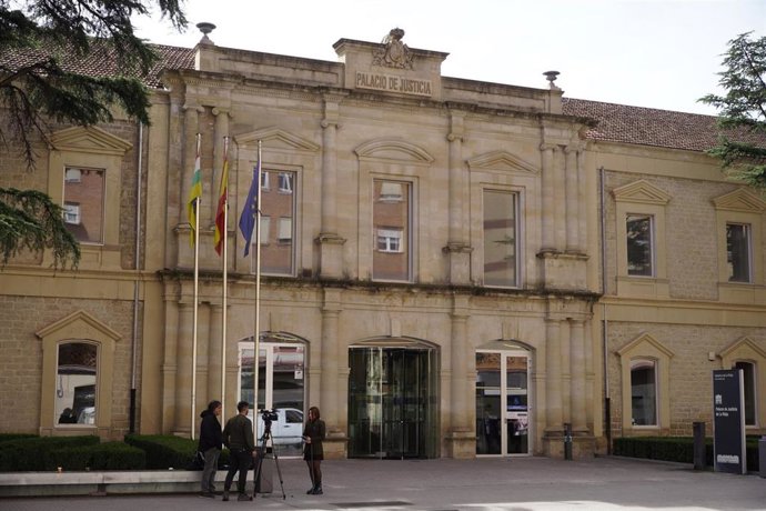 Archivo - Vista de la fachada del Palacio de Justicia de La Rioja