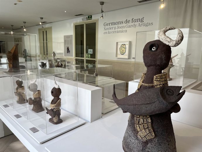 El Museo Nacional de Cerámica y Artes Suntuarias González Martí de València inaugura una exposición que reúne por primera vez la obra conjunta de Xavier y Joan Gardy Artigas.