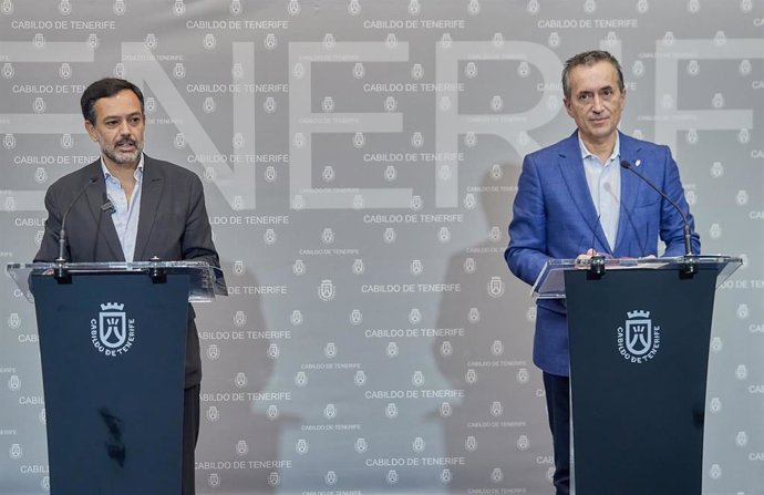 Archivo - El vicepresidente primero del Cabildo de Tenerife, Lope Afonso, y el vicepresidente segundo, José Miguel Ruano, comparecen en rueda de prensa para informar de los acuerdos del Consejo de Gobierno