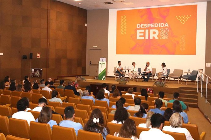Acto homenaje de despedida a los 22 especialistas internos residentes del Hospital Virgen Macarena de Sevilla.