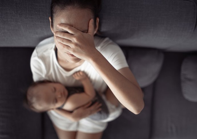 Archivo - Arquivo - Depressão pós-parto, exaustão, esgotamento, cansaço, maternidade, bebê