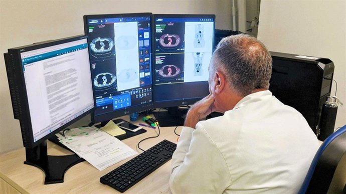 Nuevos equipos diagnósticos y profesionales a la Unidad de Investigación Clínica del Hospital Juan Ramón Jiménez de Huelva.