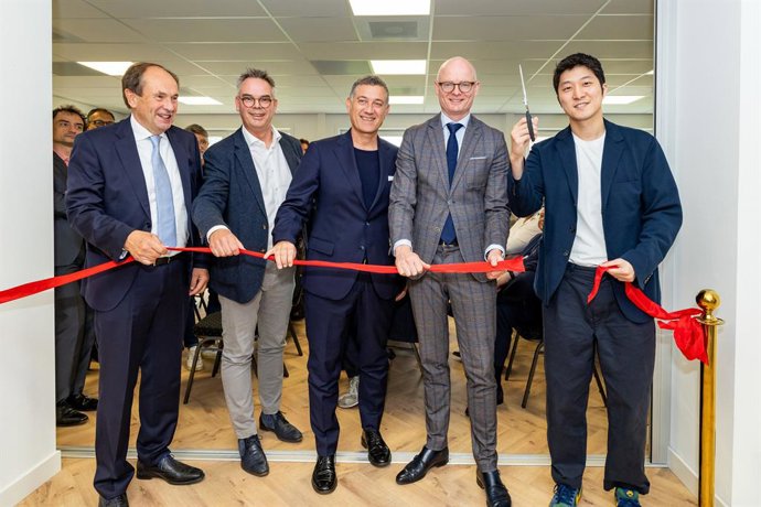 The opening ceremony of Esaote’s new offices in Maastricht.