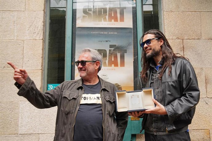 Archivo - El director de la película 'Sirât', Oliver Laxe, ofrece una rueda de prensa, a 26 de mayo de 2025, en Santiago de Compostela