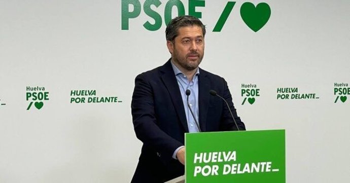 Archivo - El secretario de Organización del PSOE de Huelva, Francisco Baluffo.