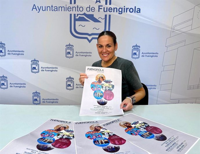 La edil Isabel Moreno presenta el programa de actuaciones de la Feria del Rosario de Fuengirola.