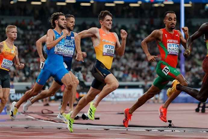 Adrián Ben durante la final de los 1.500 metros de los Campeonatos del Mundo de Tokio 2025