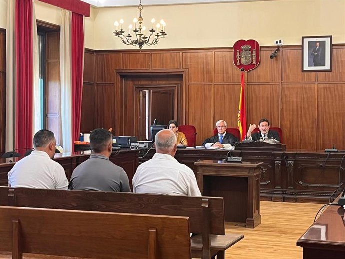 Sevilla.-Tribunales.-Tribunal de Torreblanca advierte a un abogado por enmarcar la imputación del fiscal general