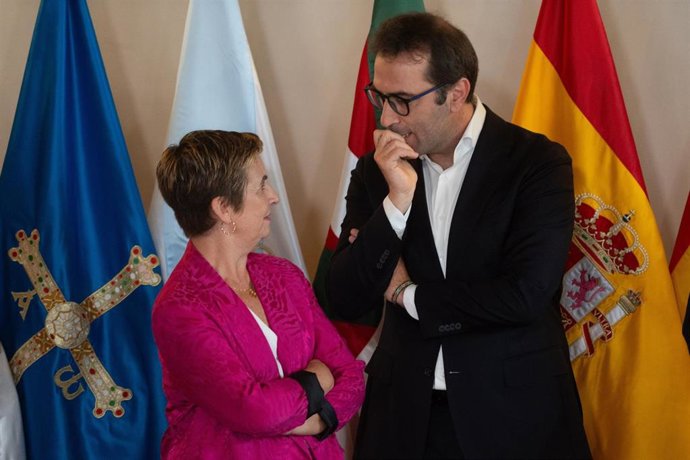 El ministro de Economía, Comercio y Empresa, Carlos Cuerpo, preside la Conferencia Sectorial de Comercio (Consejo Interterritorial de Internacionalización), en el Palau de la Generalitat