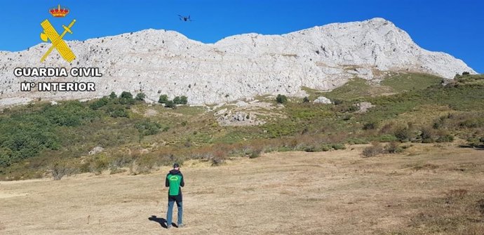 Imagen de la zona donde se ha establecido el dispositivo de búsqueda y localización del montañero desaparecido en el Pico Gilbo (León).