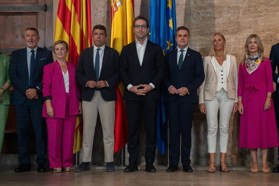 El ministro de Economía, Comercio y Empresa, Carlos Cuerpo, acompañado por el presidente de la Generalitat, Carlos Mazón, preside la Conferencia Sectorial de Comercio (Consejo Interterritorial de Internacionalización), en Valncia.