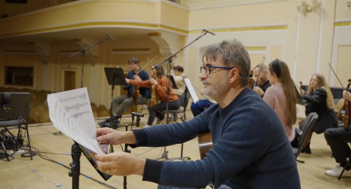 El disco 'Y el canto de todas' del guitarrista Rafael Serrallet, nominado a los Latin Grammy 2025 en la categoría de Mejor Álbum Instrumental.