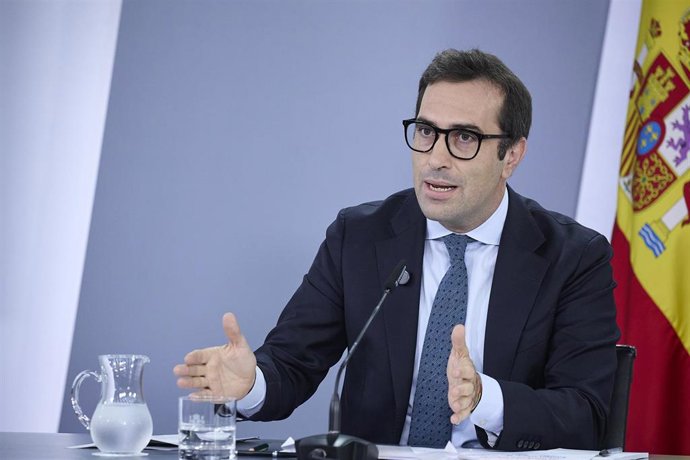 El ministro de Economía, Carlos Cuerpo, durante una rueda de prensa en imagen de archivo.