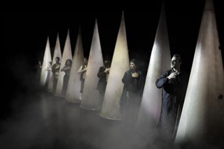 Un momento de la actuación de 'Divinas Palabras', de Atalaya