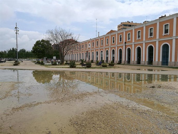 Archivo - Explanada ante la Estación del Norte de Zaragoza