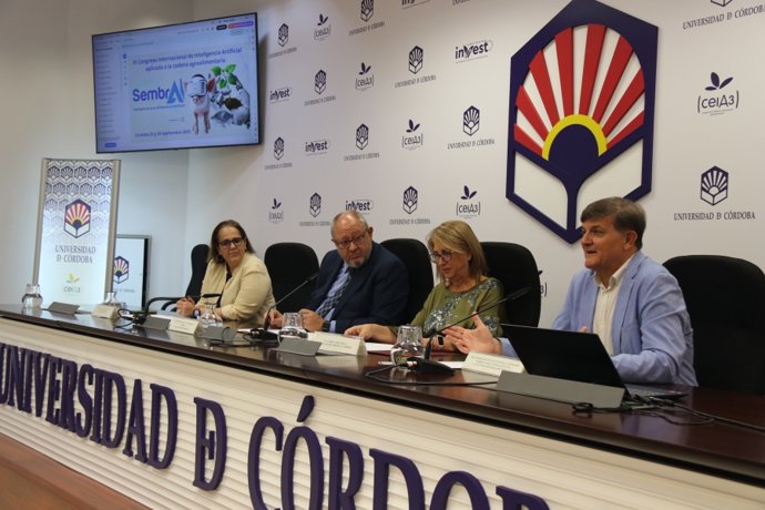 (Desde Izda.) Blanca Torrent, Manuel Torralbo, Ana María López Y Juan Francisco Delgado Durante La Presentación Del Congreso.
