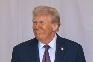 September 17, 2025: US President Trump and First Lady Melania Trump visit Windsor Castle as part of their State Visit to the United Kingdom..Featuring: Donald Trump.Where: Windsor, United Kingdom.When: 17 Sep 2025.Credit: Cover Images