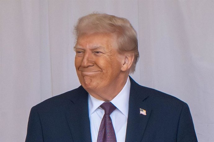 17 de setembro de 2025: O presidente dos EUA, Trump, e a primeira-dama, Melania Trump, visitam o Castelo de Windsor como parte de sua visita de Estado ao Reino Unido: Donald Trump.Onde: Windsor, Reino Unido.Quando: 17 de setembro de 2025.Crédito: Cover Im