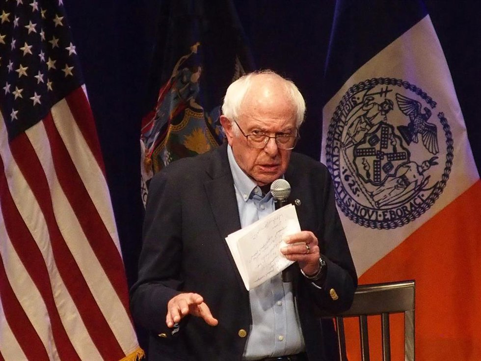 Archivo - El senador demócrata por el estado de Vermont, Bernie Sanders
