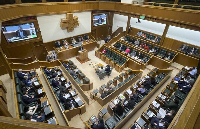 Archivo - La Cámara autonómica celebra este jueves su primer pleno de política genral de la legislatura