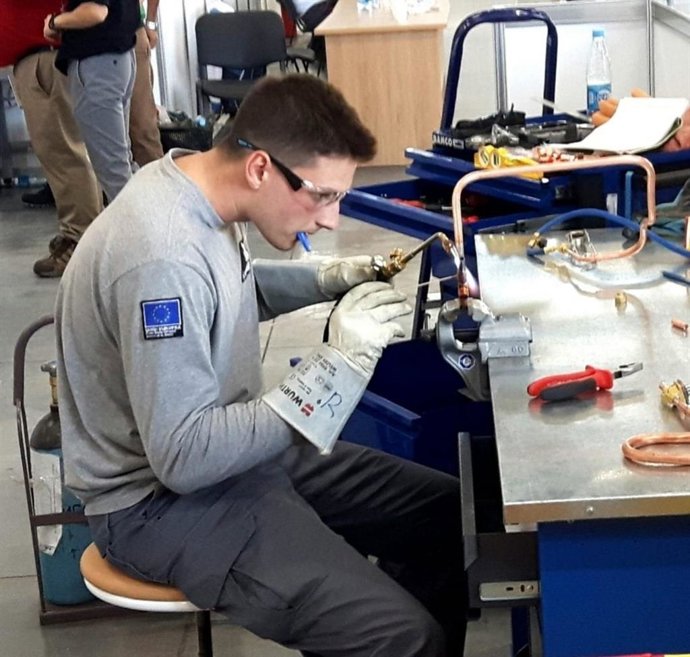 Archivo - Estudiante de Formación Profesional