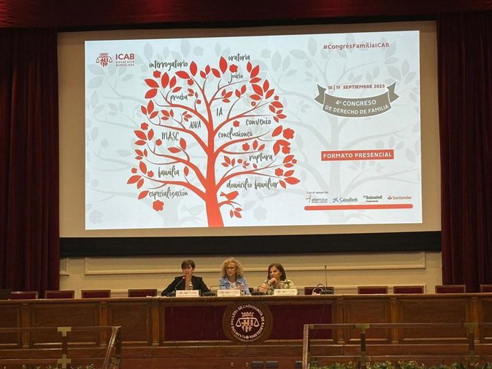 La presidenta del TSJC, Mercè Caso, en la inauguración del IV Congreso de Derecho de Familia organizado por el ICAB