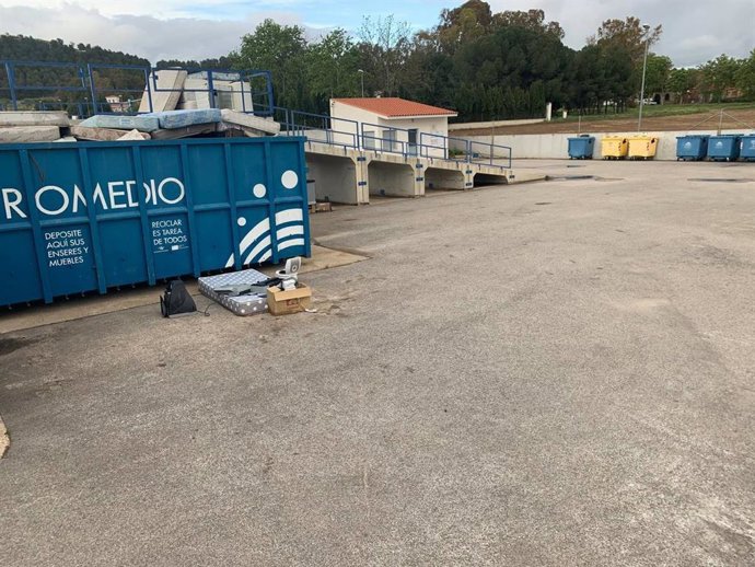 Archivo - Punto limpio