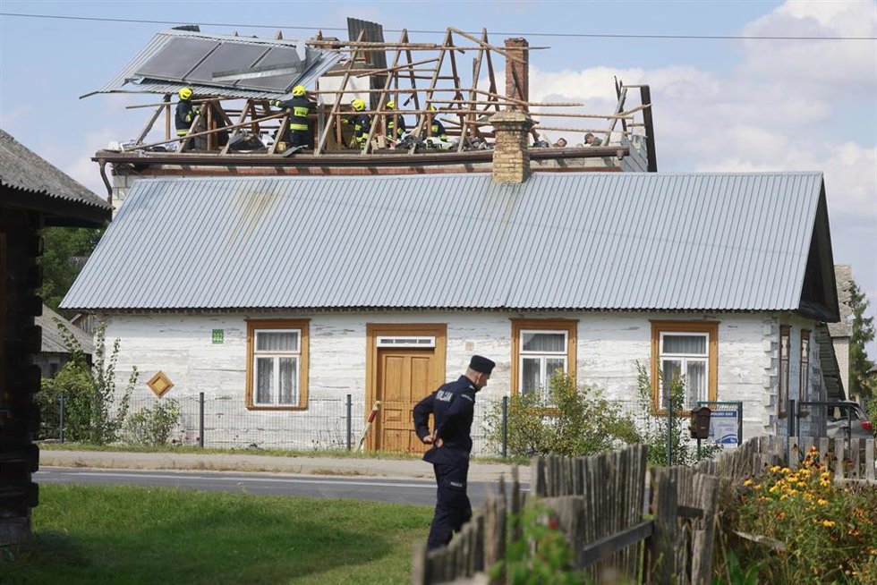 Vivienda dañada por la incursión de drones rusos en la localidad de Wyryki, Polonia
