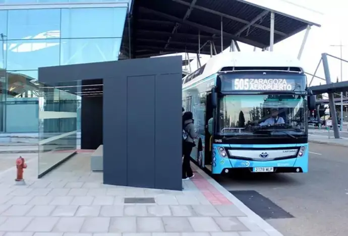 Autobús que presta servicio al Aeropuerto de Zaragoza