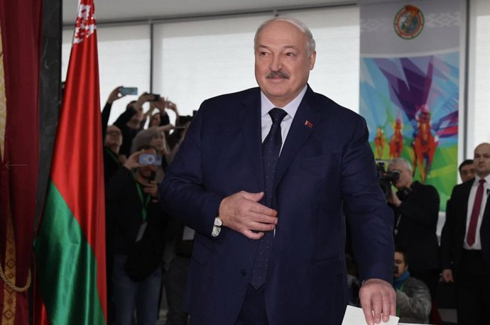 Archivo - El presidente de Bielorrusia, Alexander Lukashenko