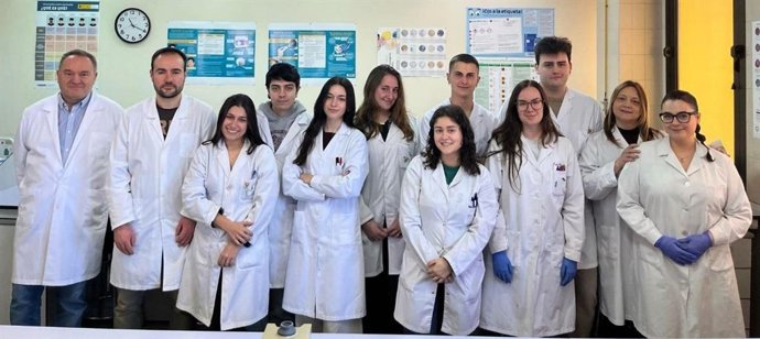 Integrantes del grupo de investigación Bacrespi de la ULE que ha participado en el estudio sobre el virus de la gripe porcina.