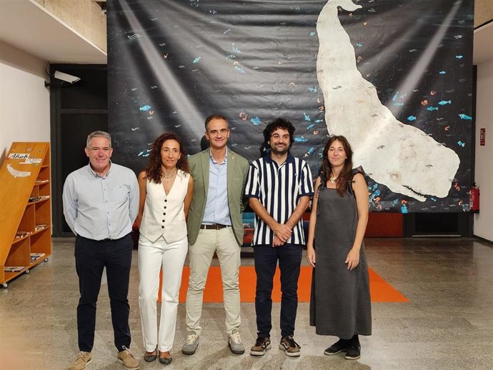 La Casa de las Ciencias inaugura la exposición 'Ahab y la ballena blanca' de Manuel Marsol